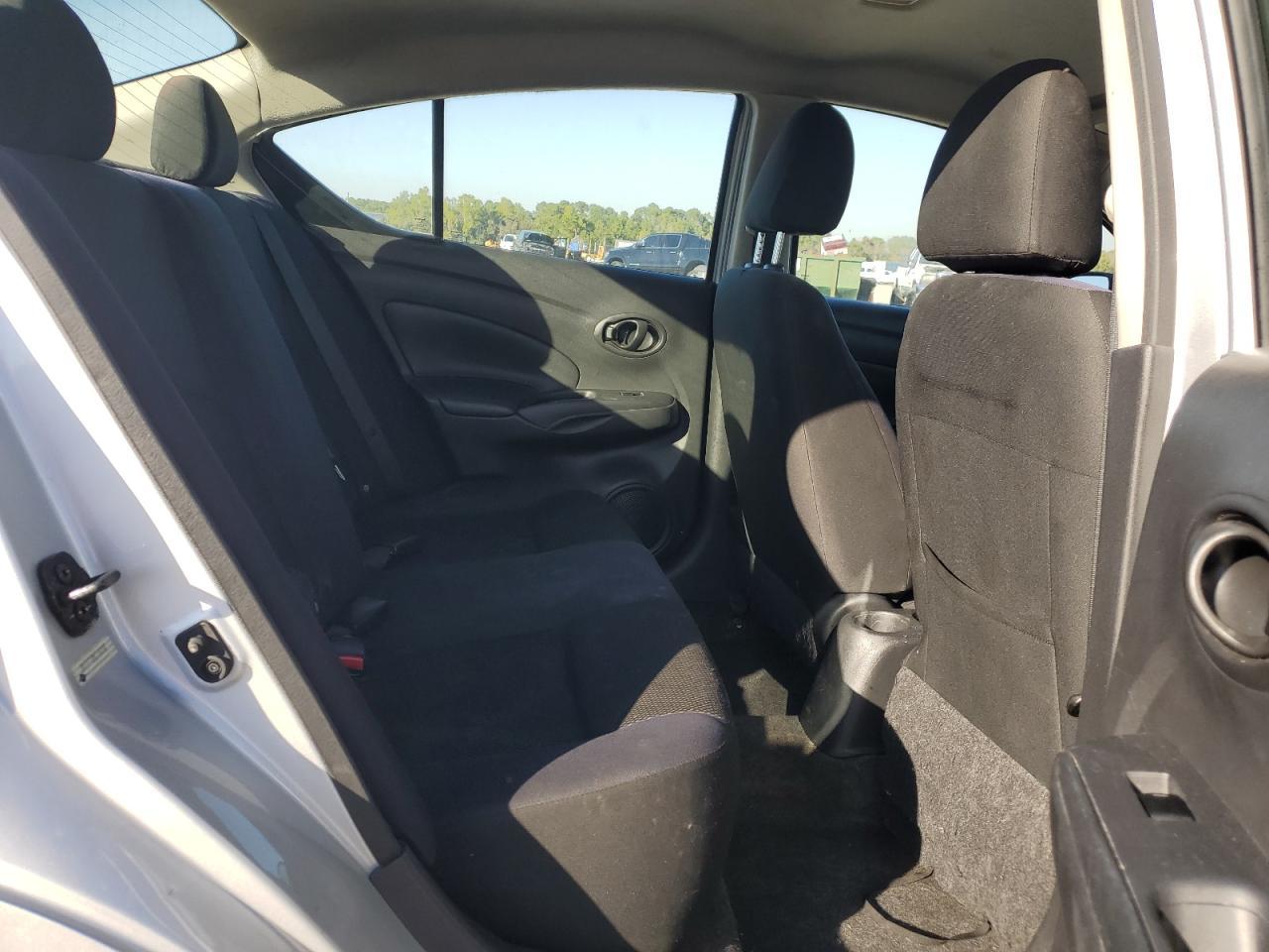 2012 NISSAN VERSA