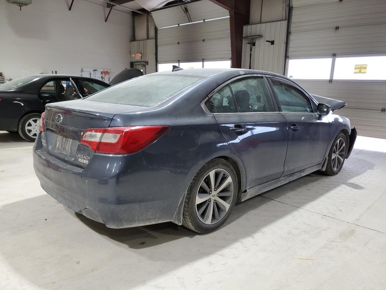 2017 SUBARU Legacy