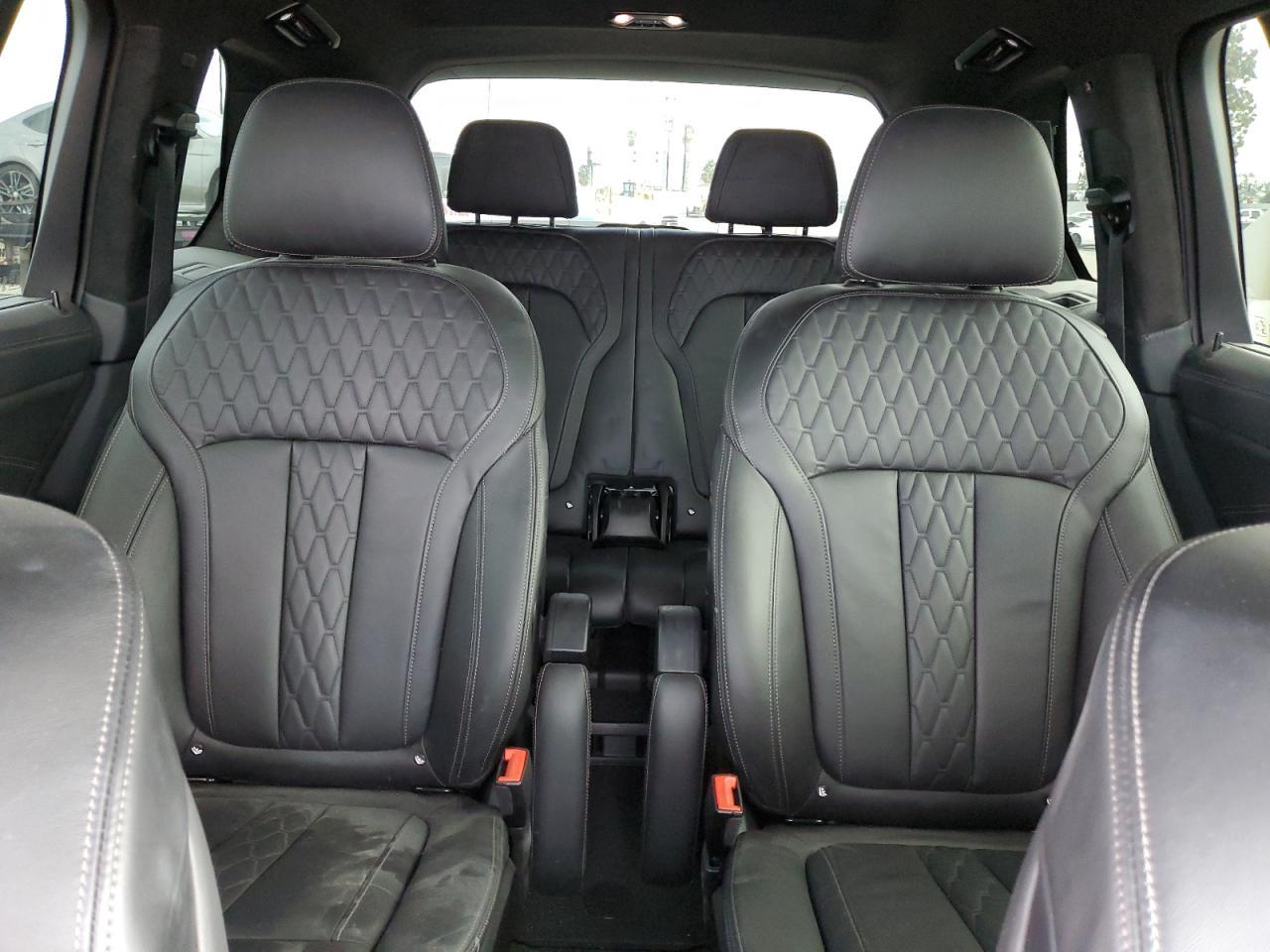 2022 BMW X7