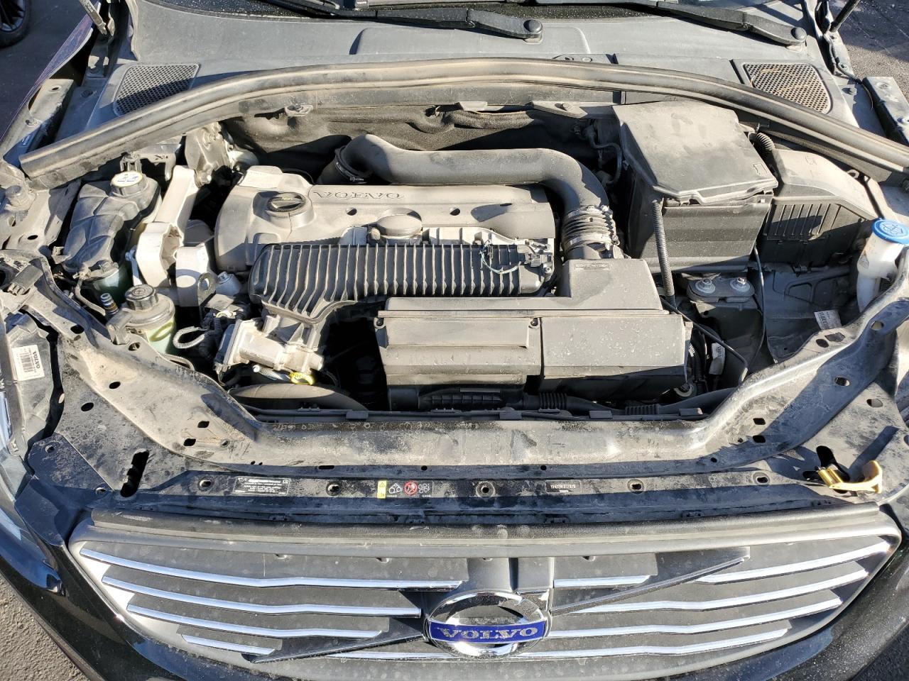 2015 VOLVO XC60