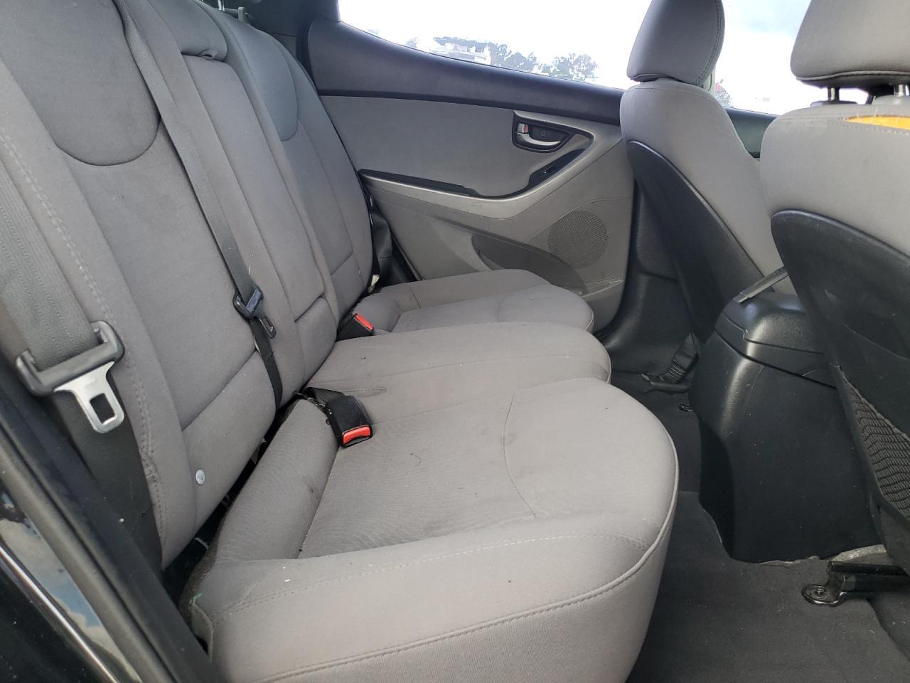 2016 HYUNDAI ELANTRA