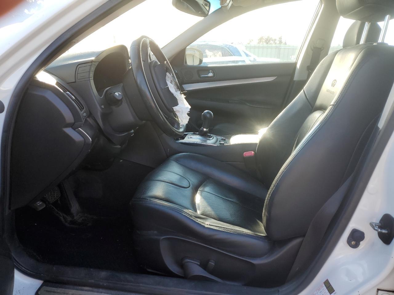 2011 INFINITI G25
