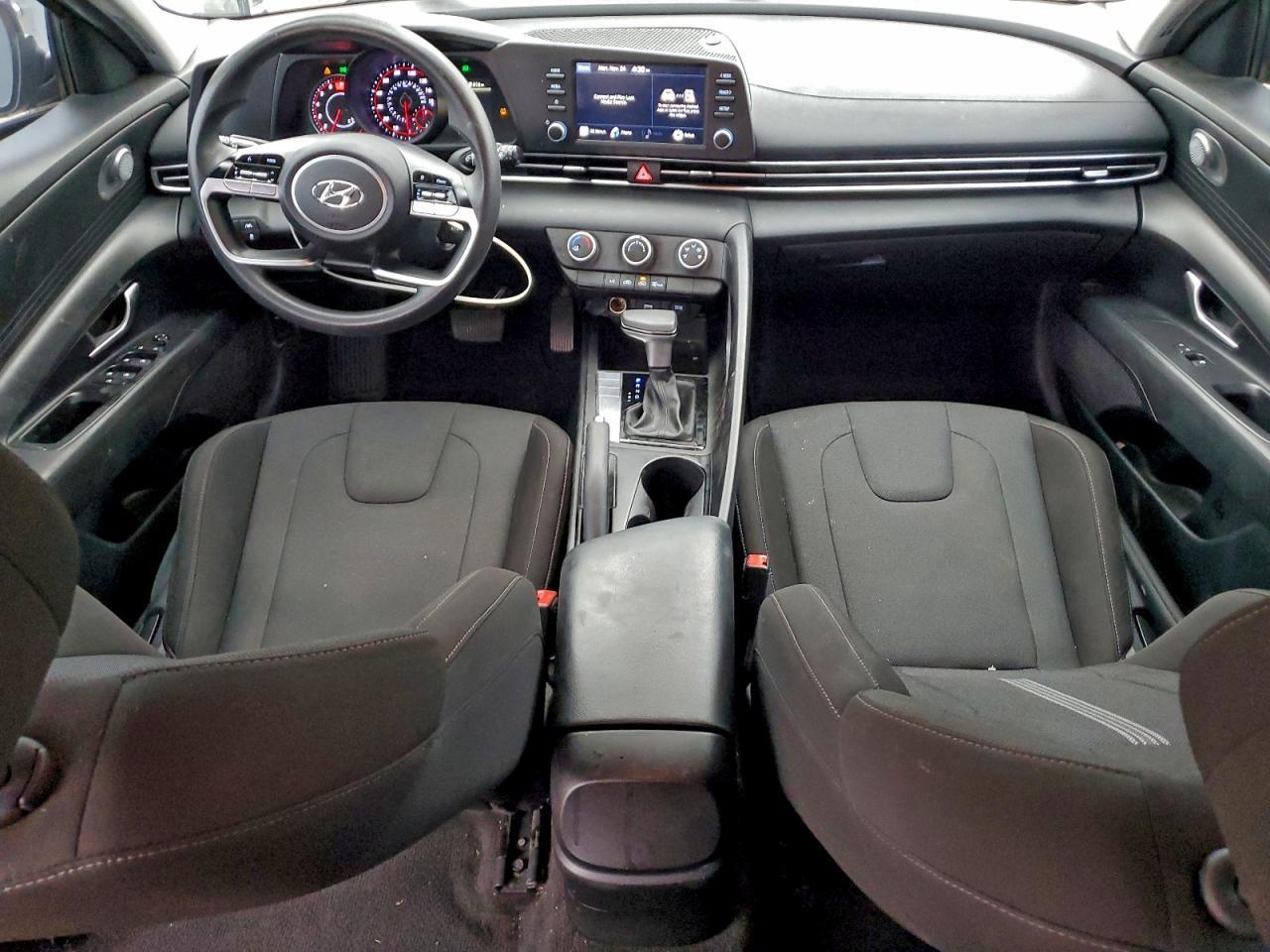 2022 HYUNDAI ELANTRA