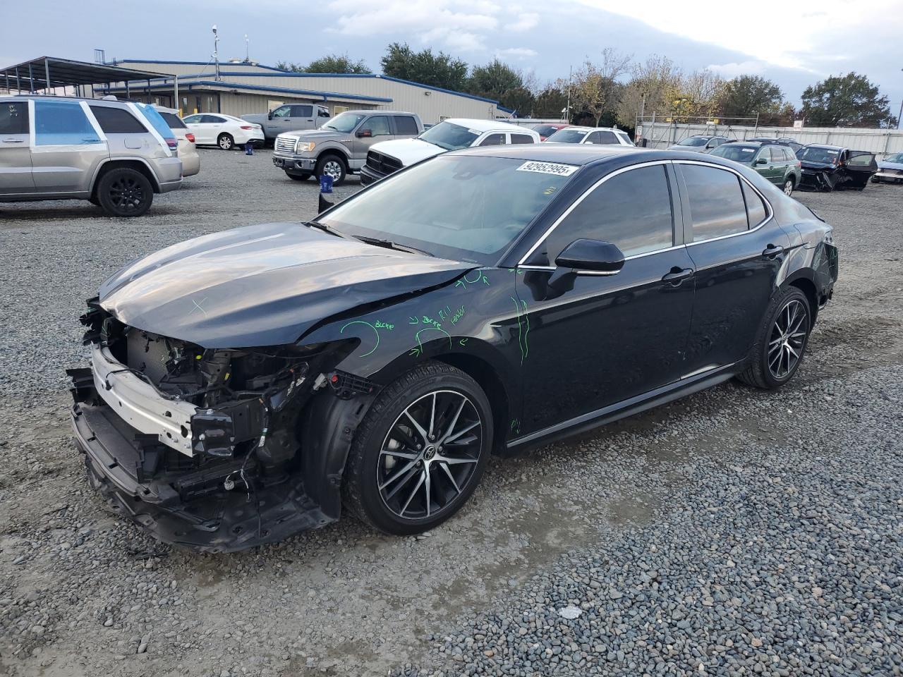 2023 TOYOTA CAMRY