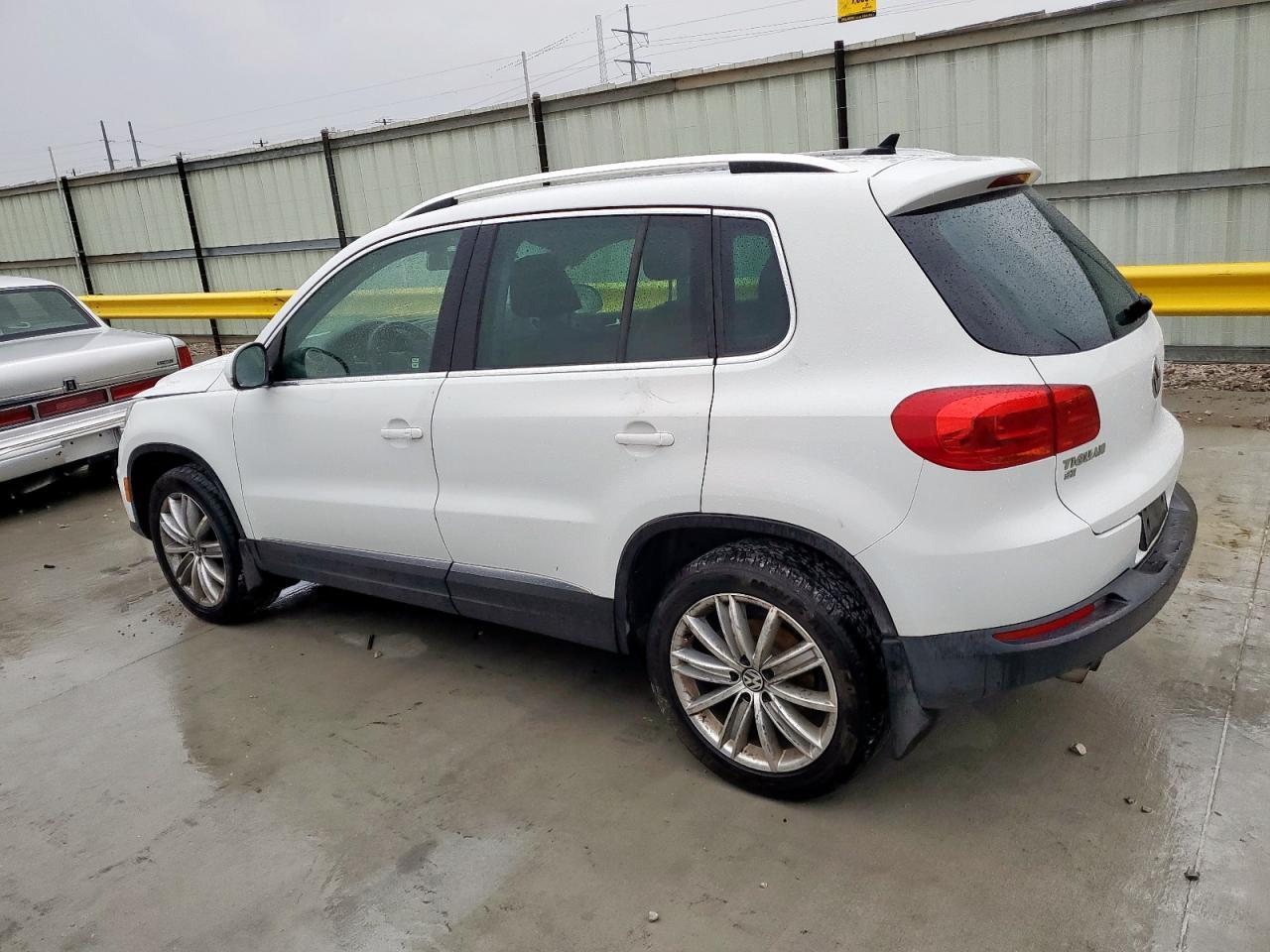 2016 VOLKSWAGEN TIGUAN