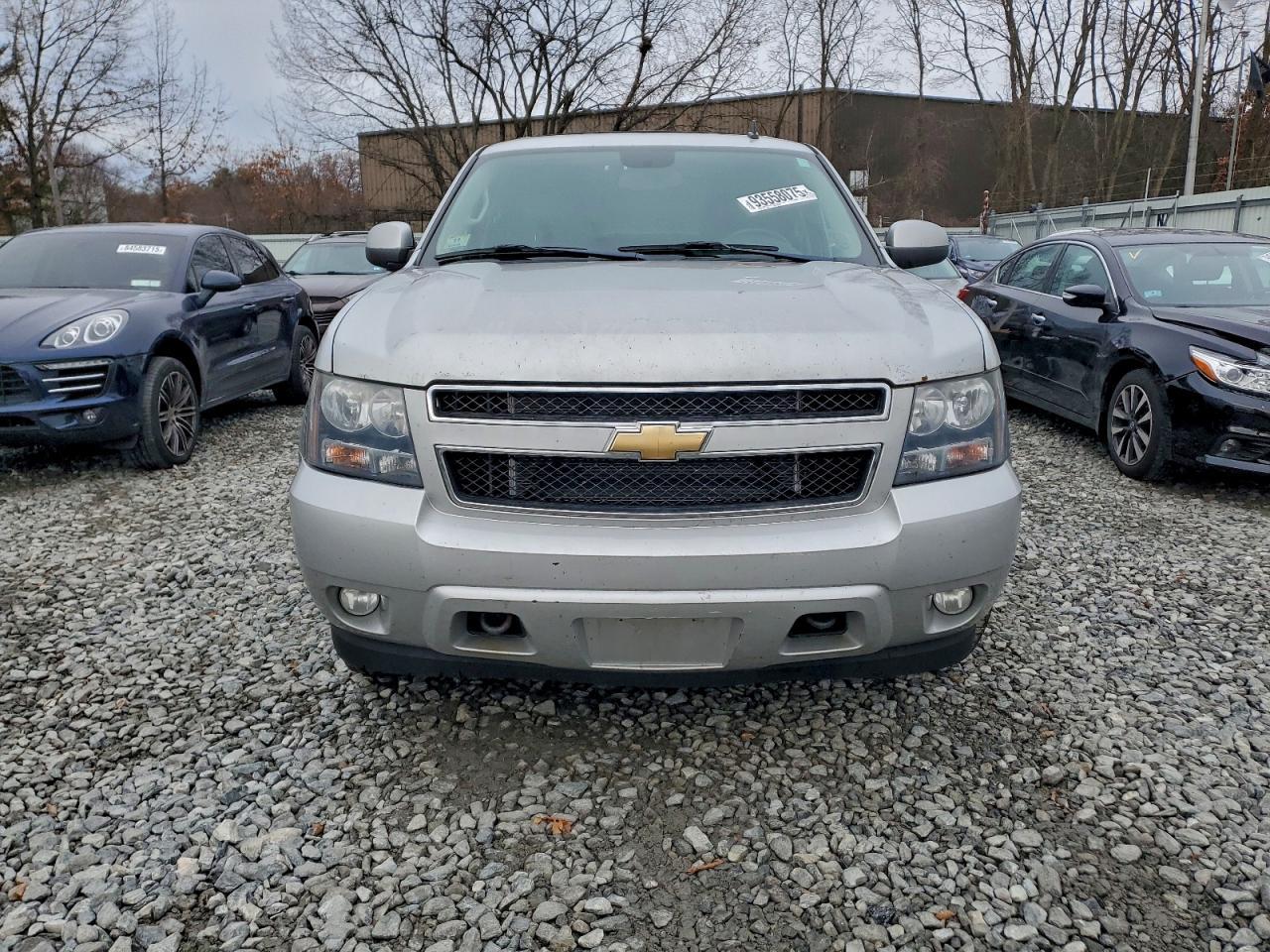 2011 CHEVROLET Tahoe