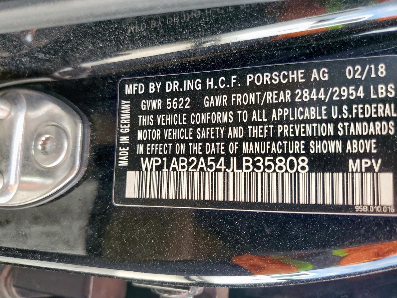 2018 PORSCHE Macan