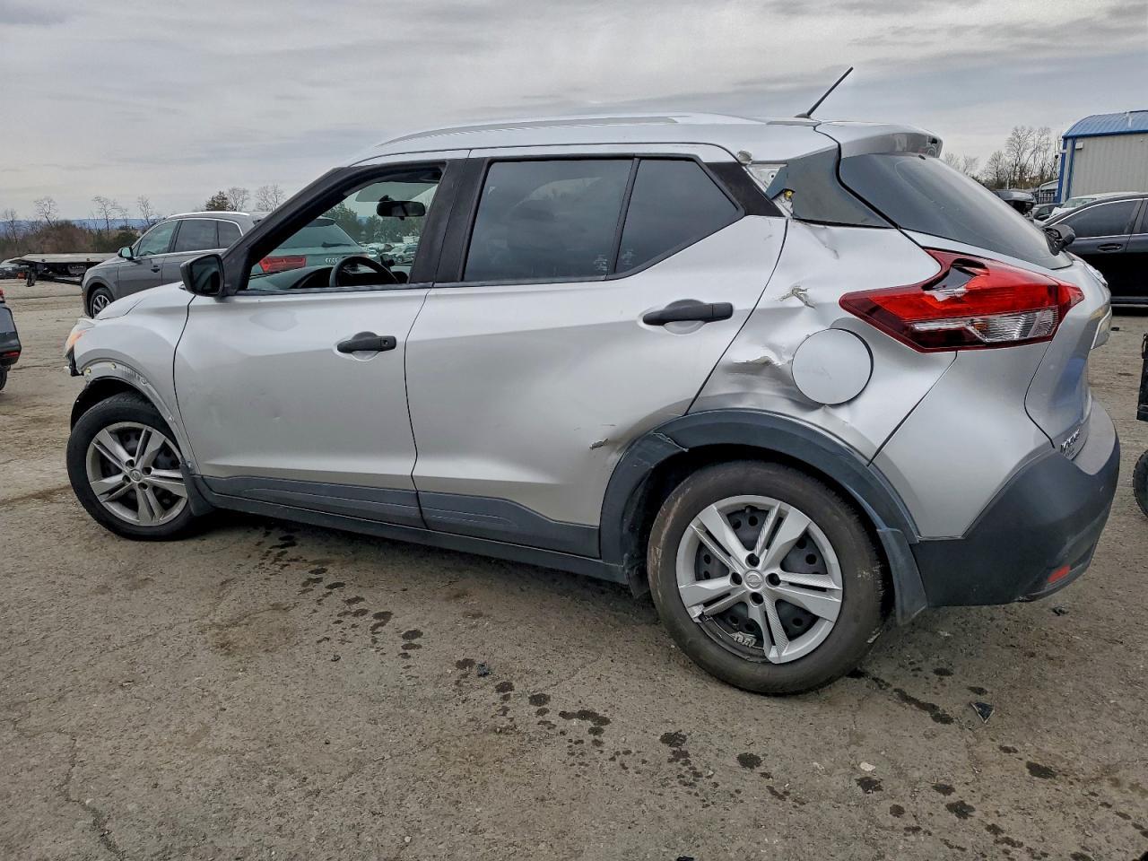 2019 NISSAN KICKS
