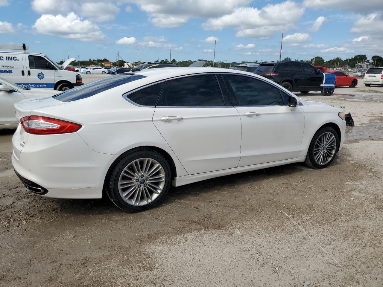 2013 FORD FUSION