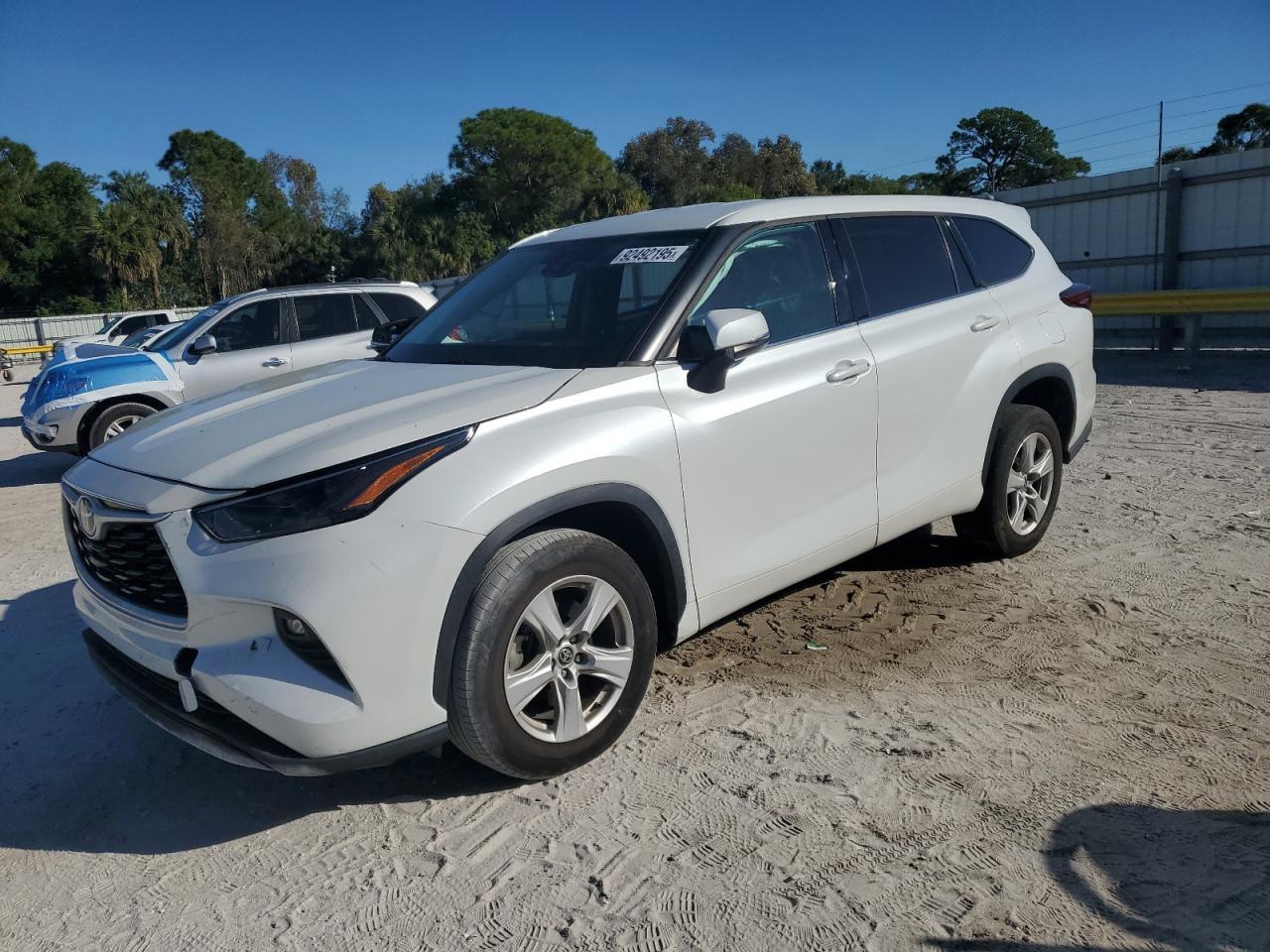 2022 TOYOTA HIGHLANDER