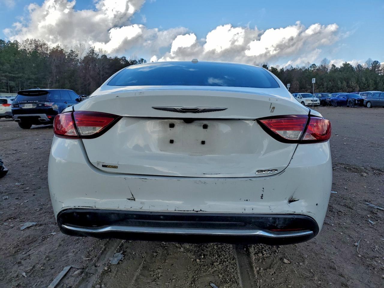 2015 CHRYSLER 200
