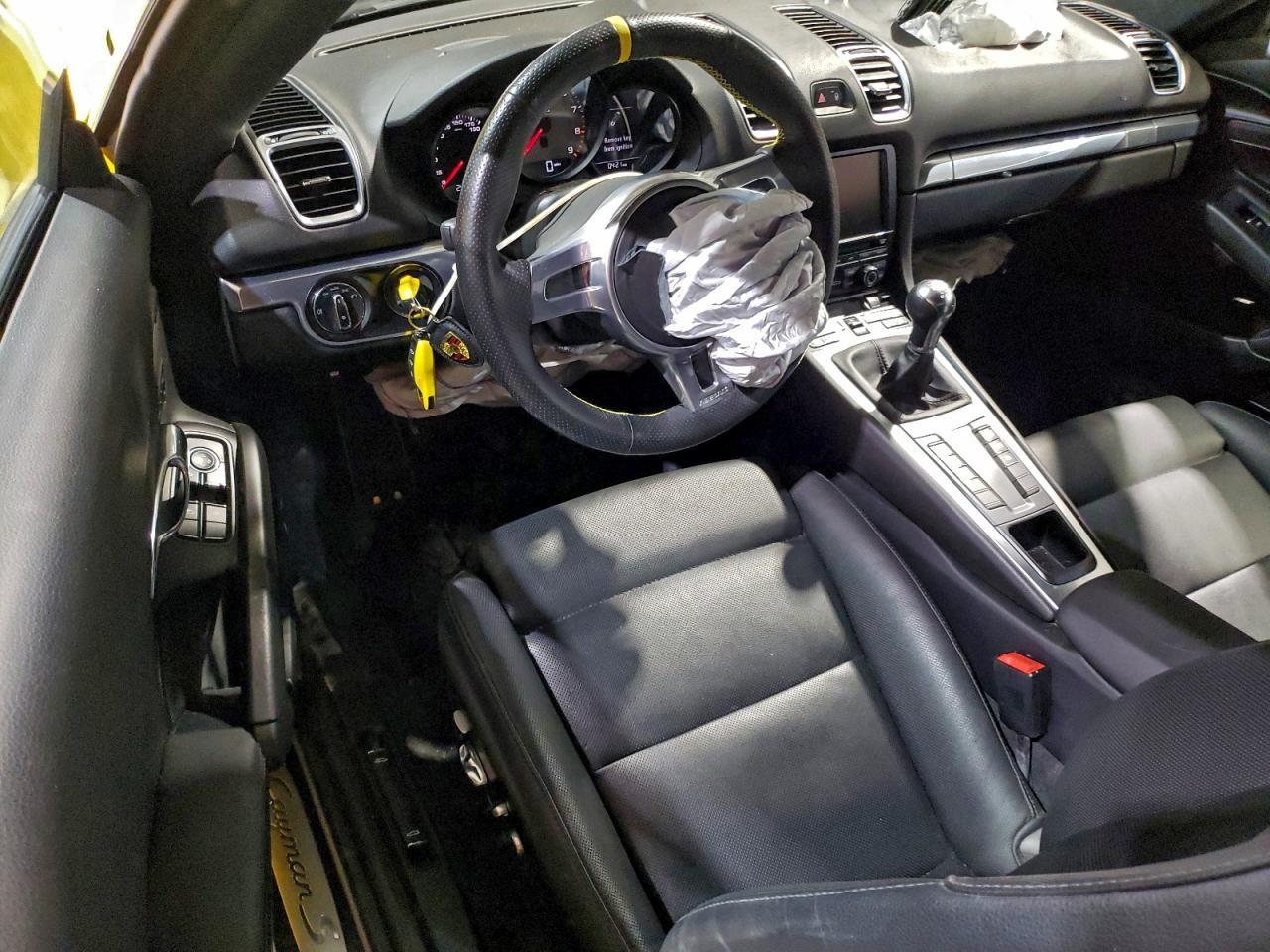 2016 PORSCHE Cayman