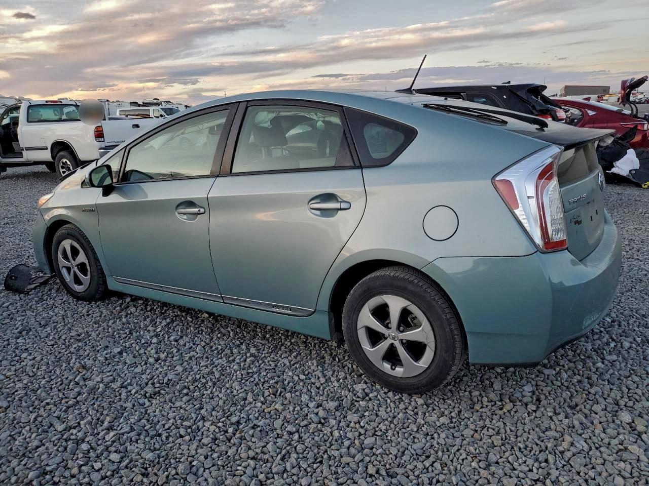 2014 TOYOTA PRIUS