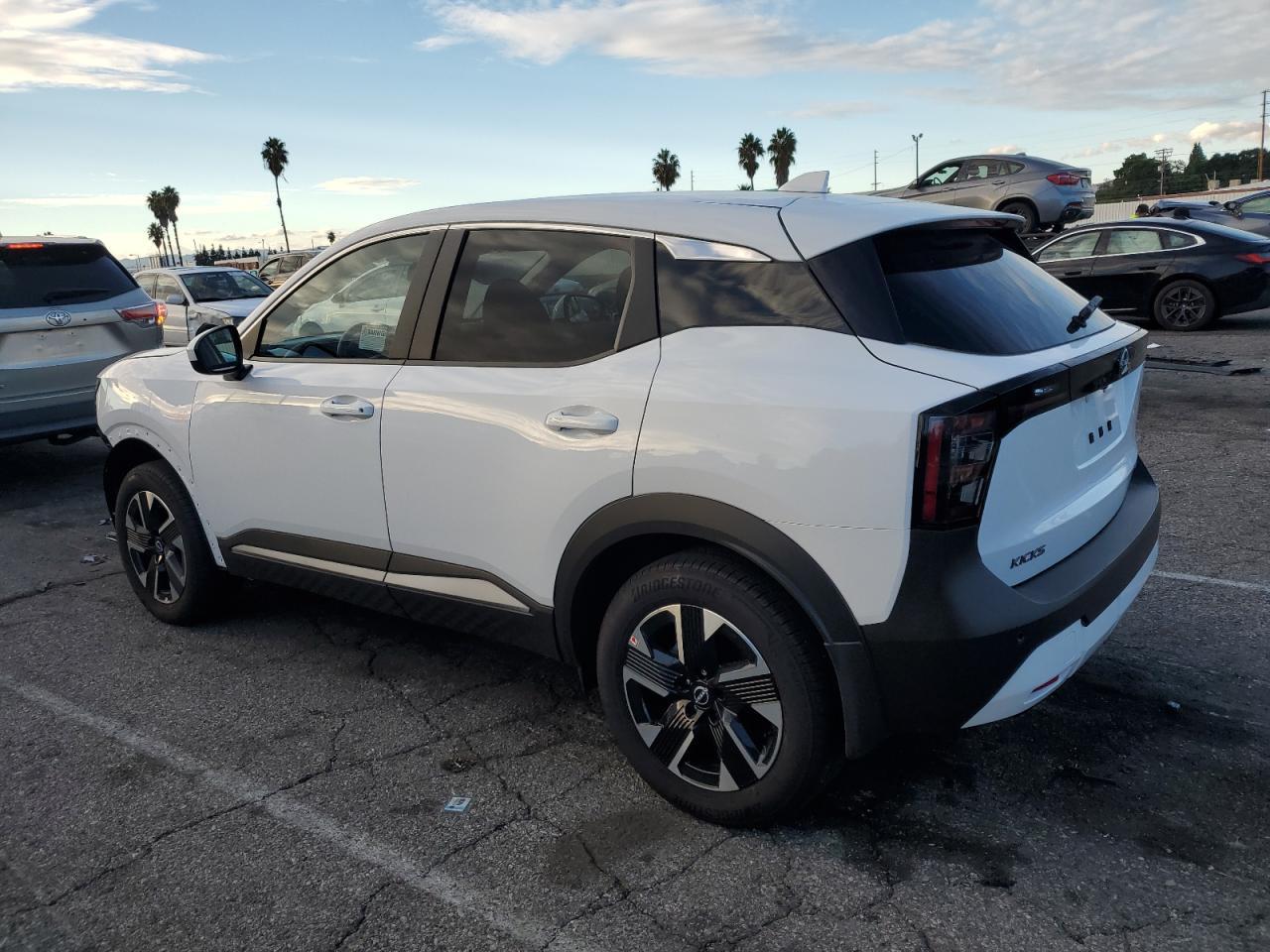 2025 NISSAN KICKS