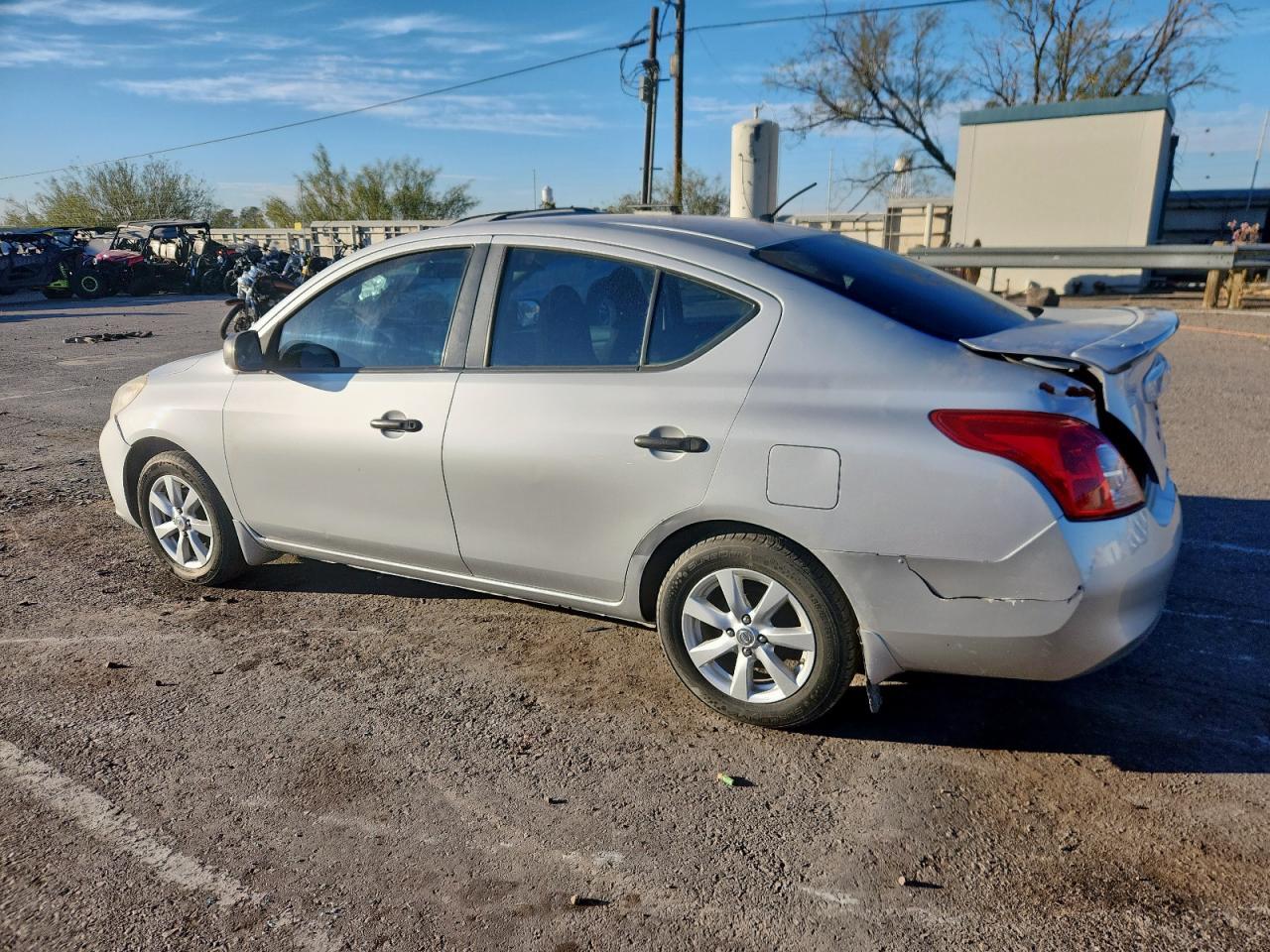 2012 NISSAN VERSA
