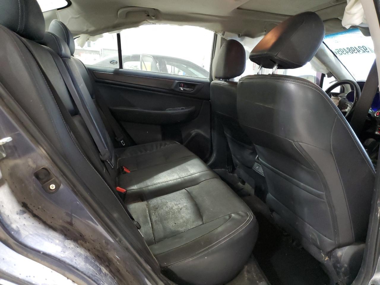 2017 SUBARU Legacy