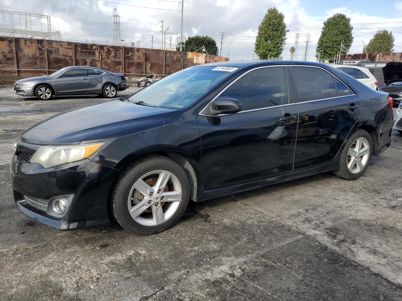 2013 TOYOTA CAMRY