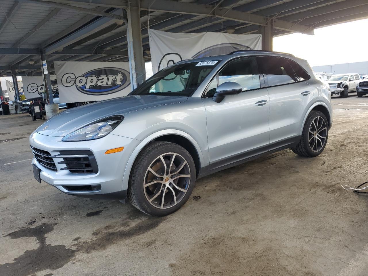 2020 PORSCHE CAYENNE