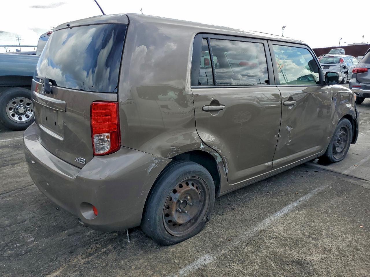2012 TOYOTA SCION