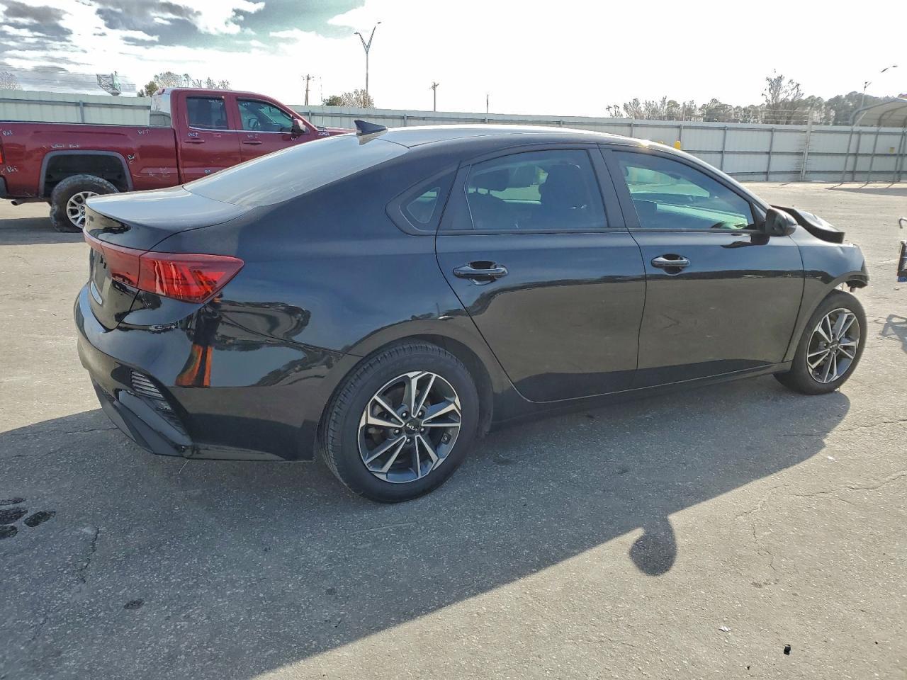 2023 KIA FORTE