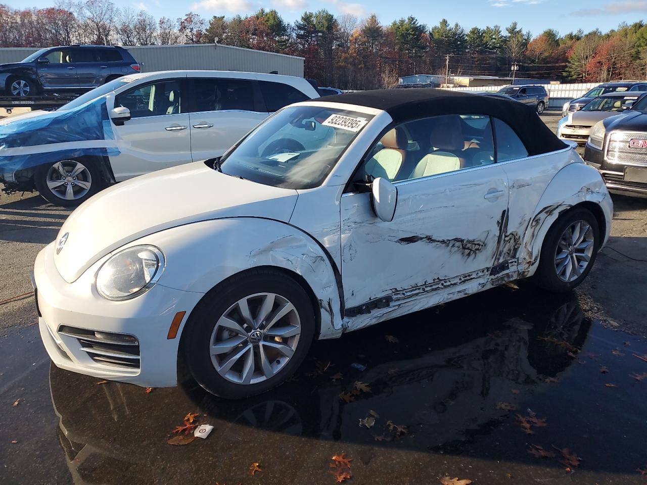 2017 VOLKSWAGEN Beetle