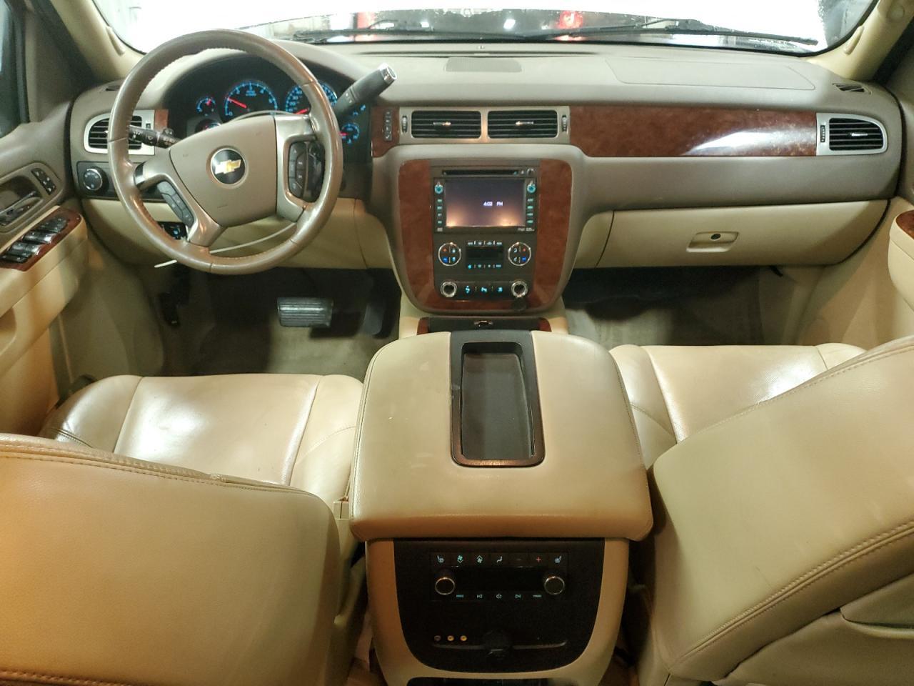 2011 CHEVROLET Suburban