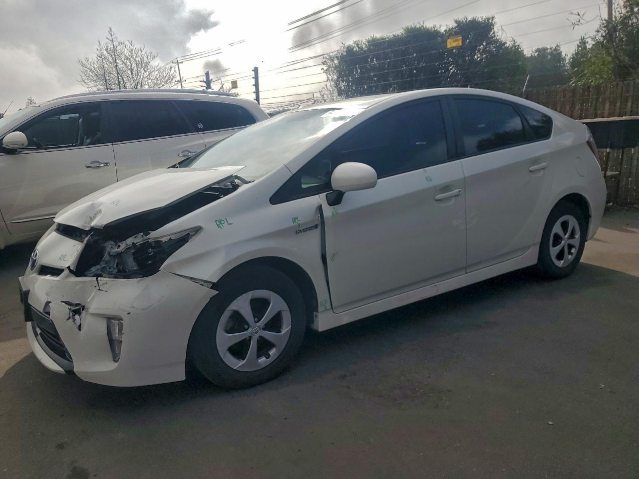 2015 TOYOTA PRIUS