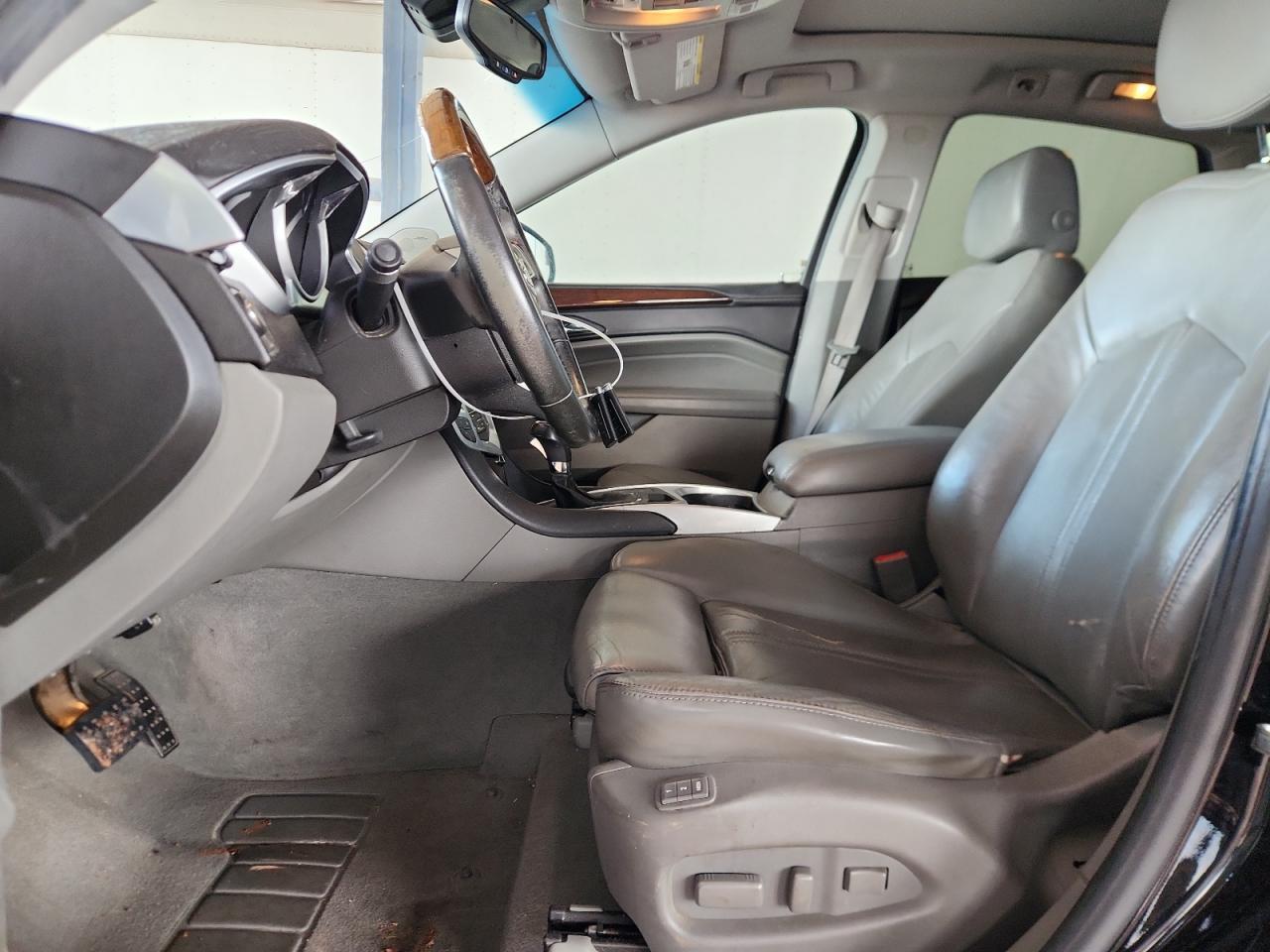 2010 CADILLAC SRX