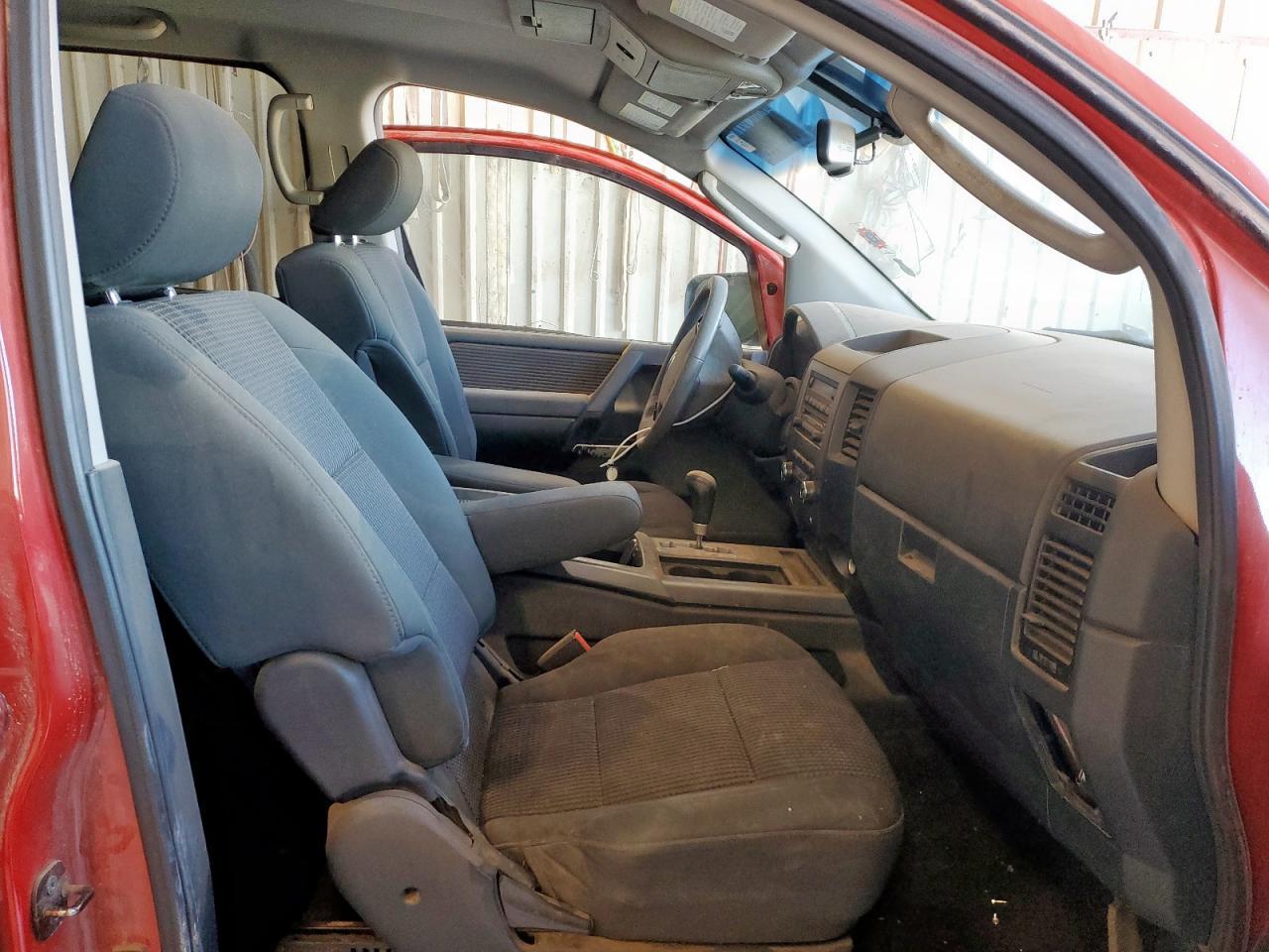 2011 NISSAN Titan