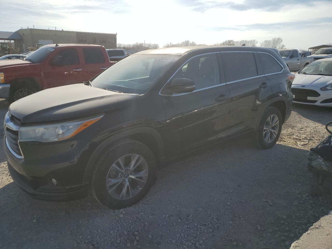 2016 TOYOTA HIGHLANDER