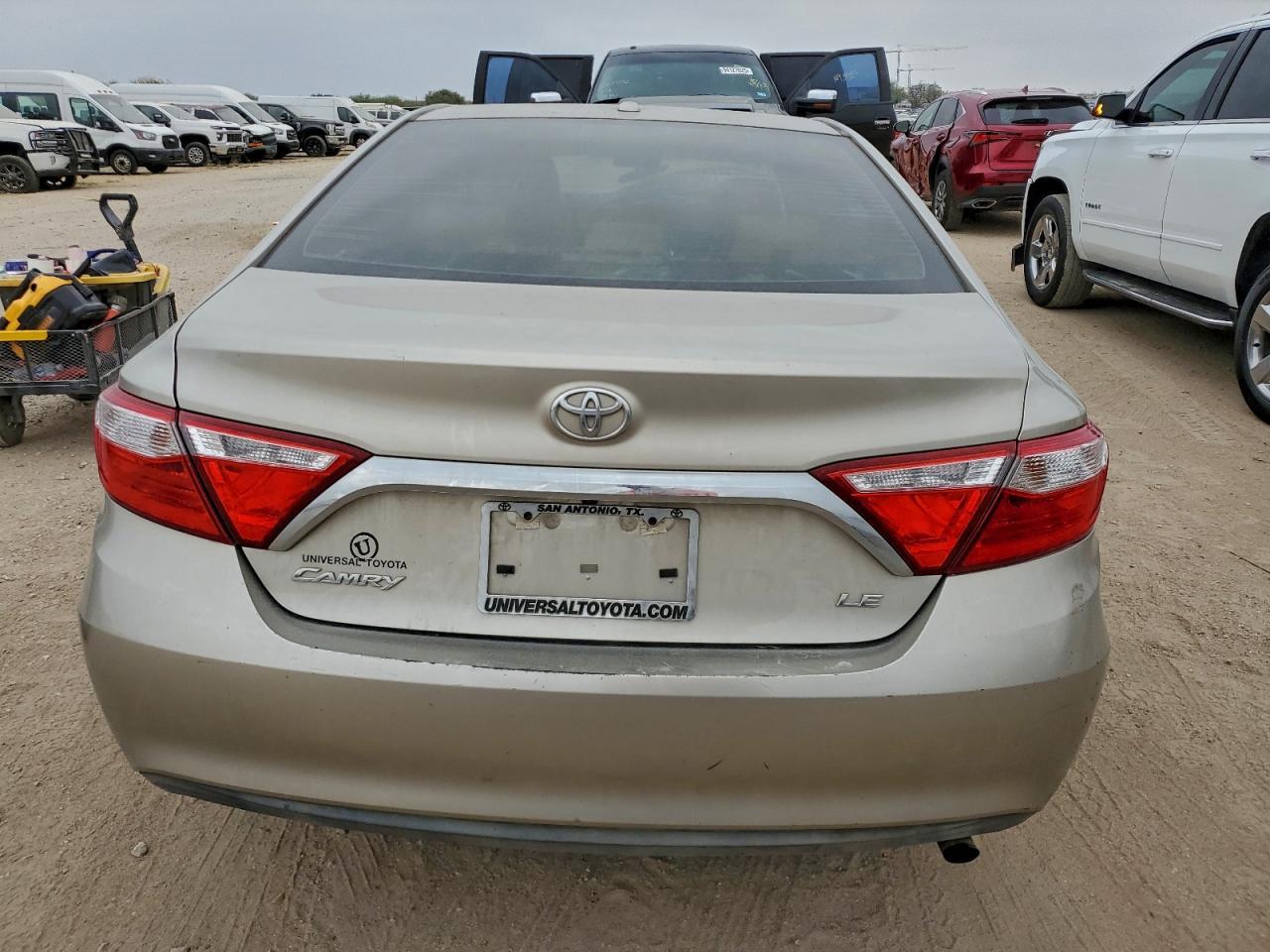 2015 TOYOTA CAMRY