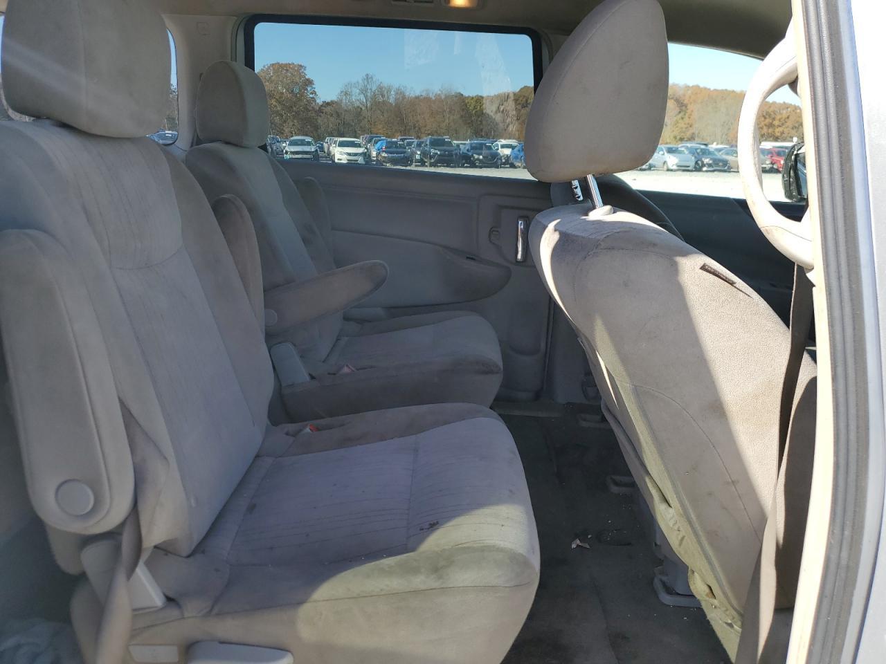 2016 NISSAN Quest