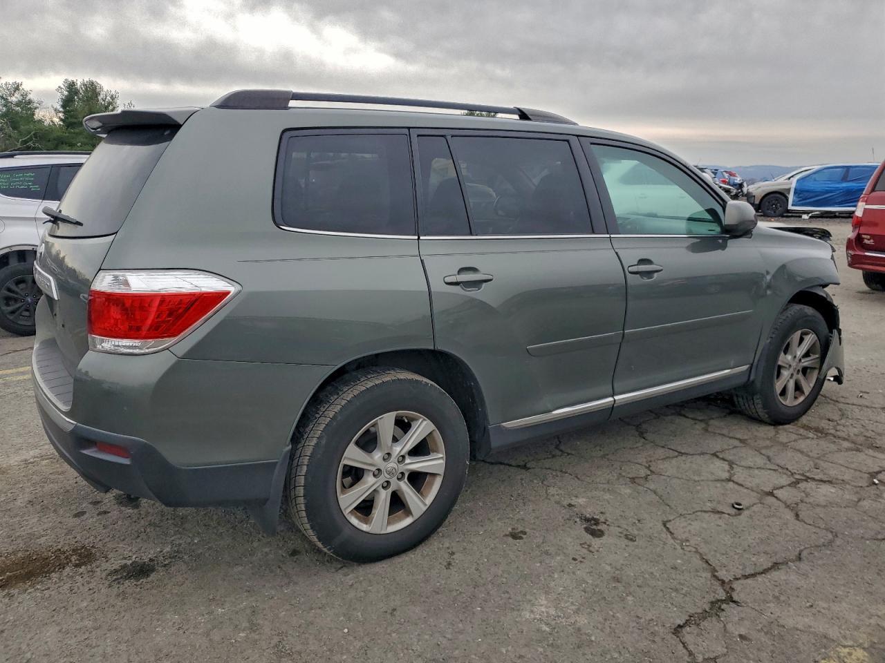 2013 TOYOTA HIGHLANDER