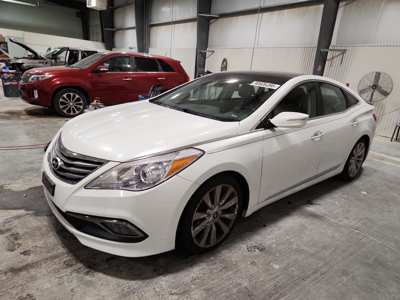 2016 HYUNDAI Azera