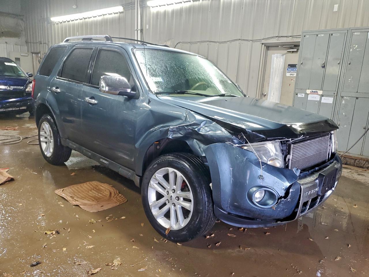 2010 FORD ESCAPE