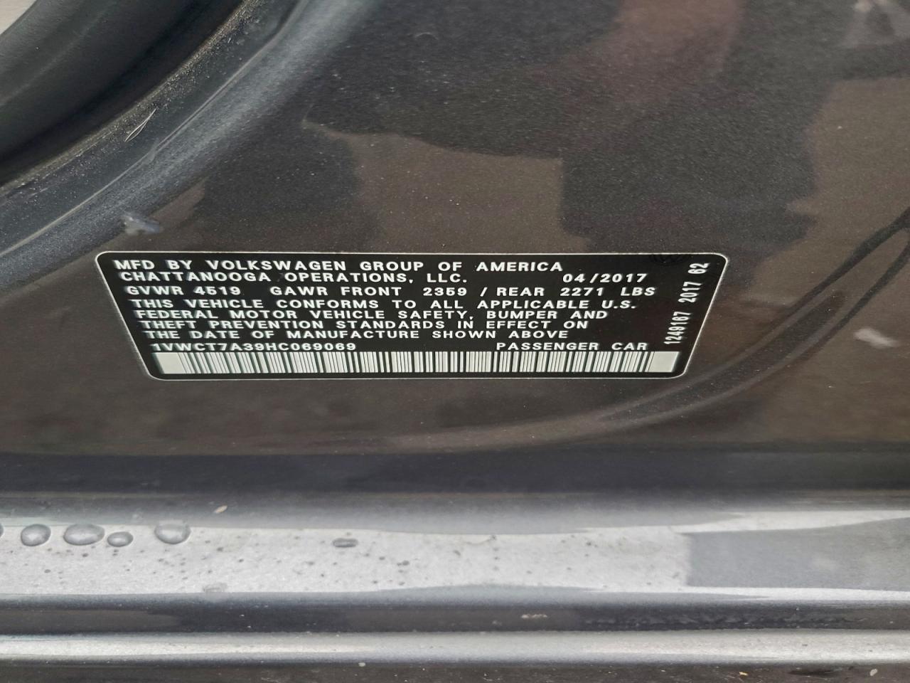 2017 VOLKSWAGEN Passat