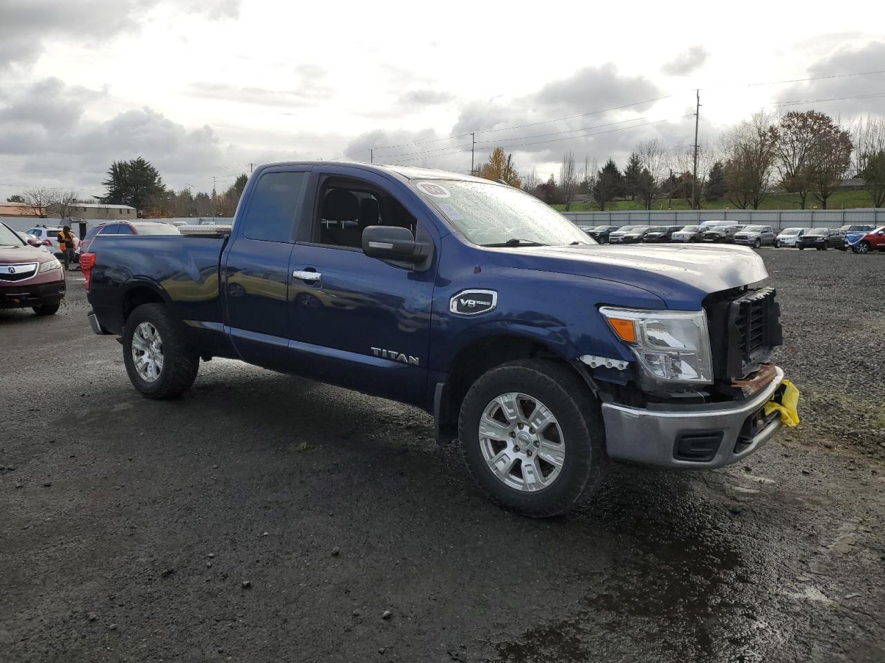 2017 NISSAN Titan