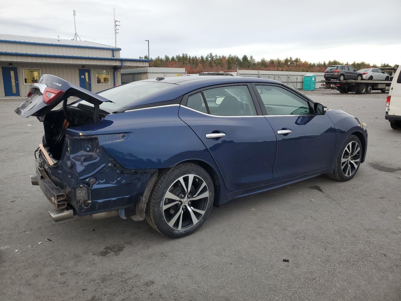 2018 NISSAN Maxima