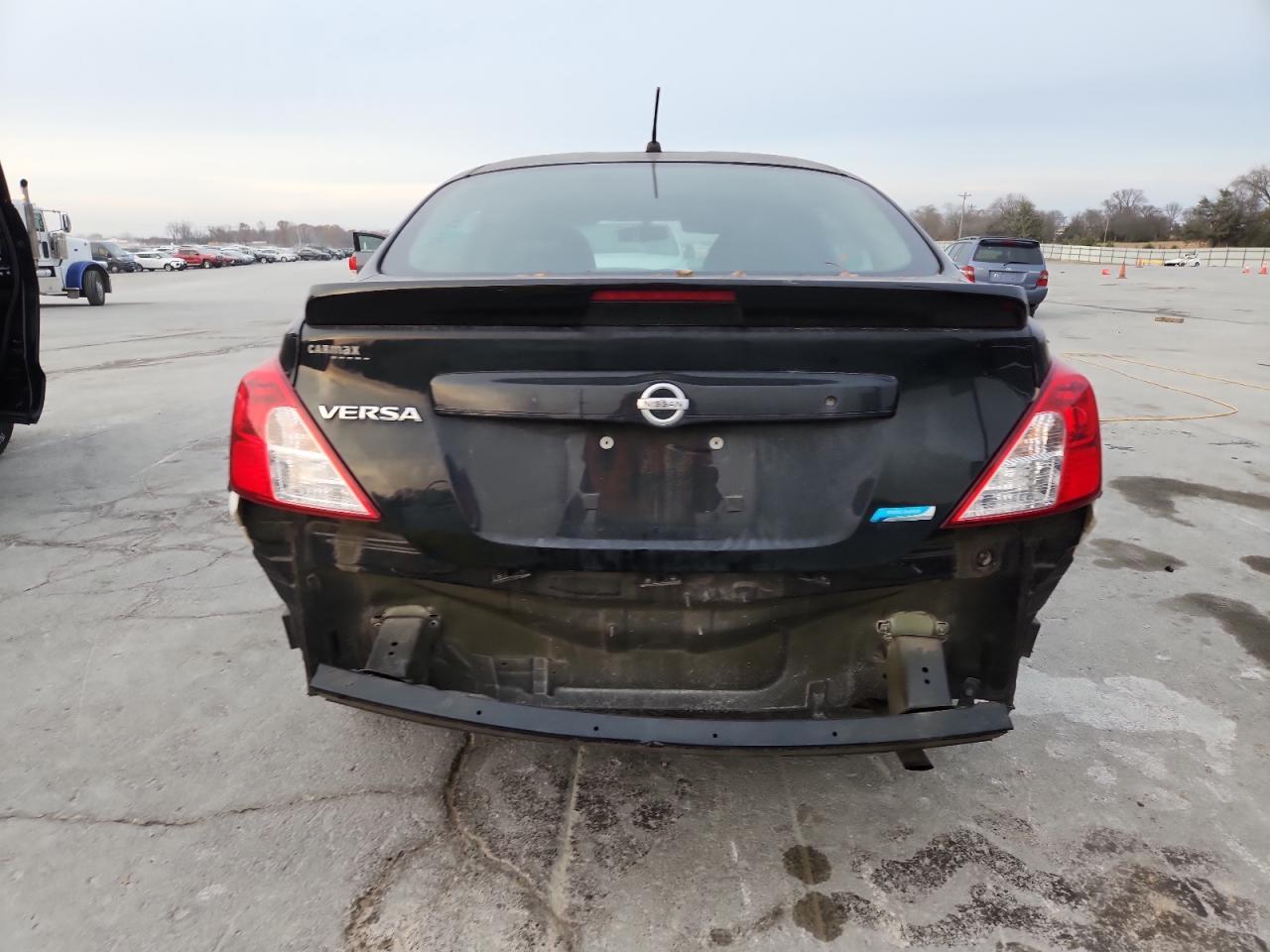 2016 NISSAN VERSA