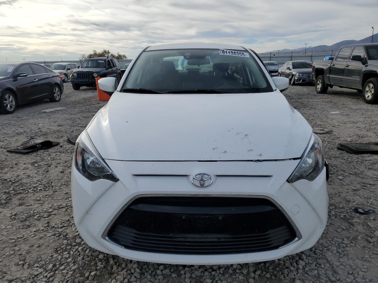 2017 TOYOTA YARIS