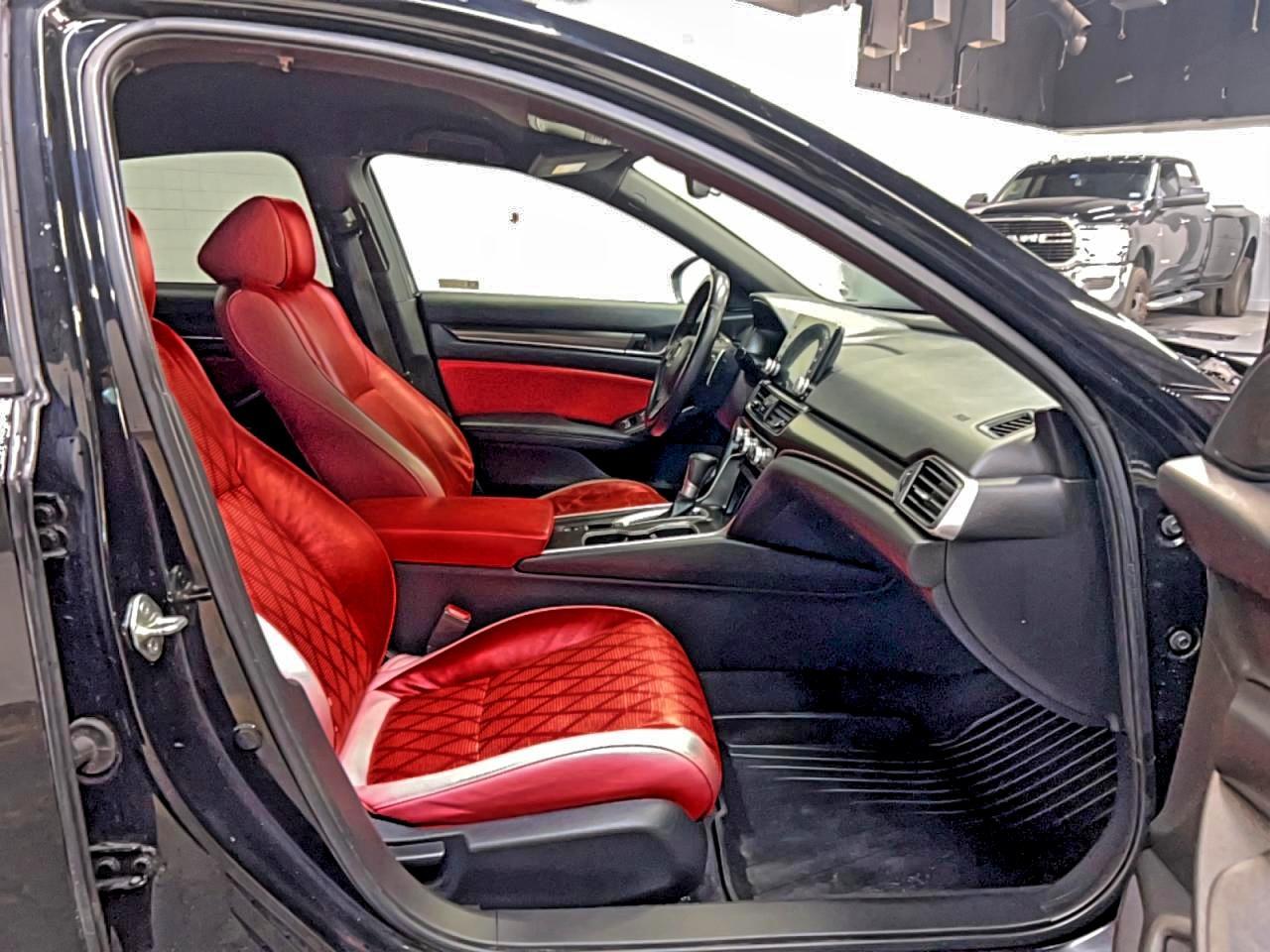 2019 HONDA ACCORD