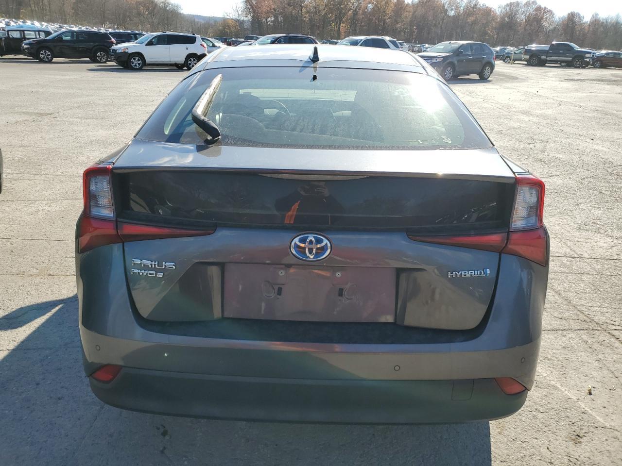 2019 TOYOTA PRIUS