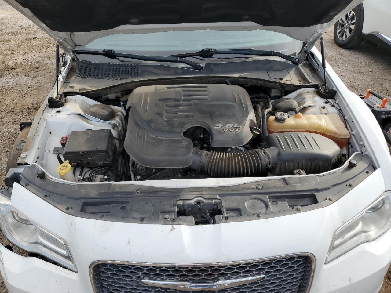 2016 CHRYSLER 300