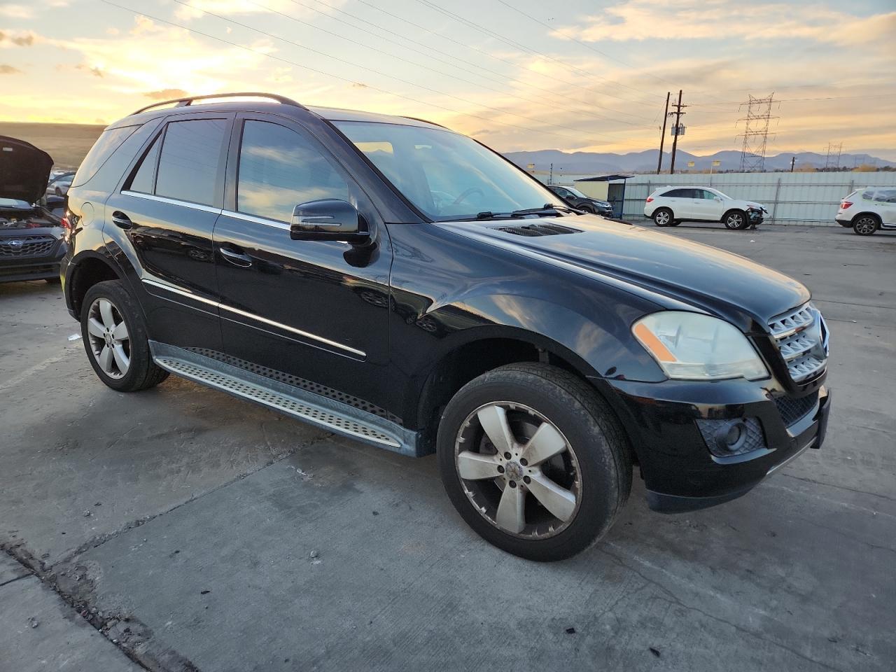 2011 MERCEDES-BENZ ML-Class