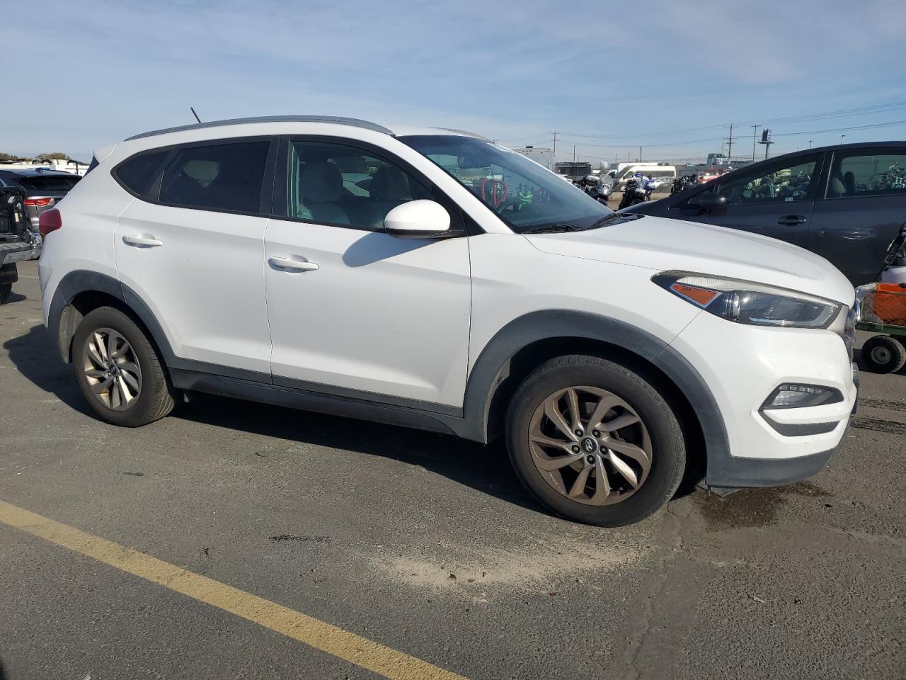 2016 HYUNDAI TUCSON