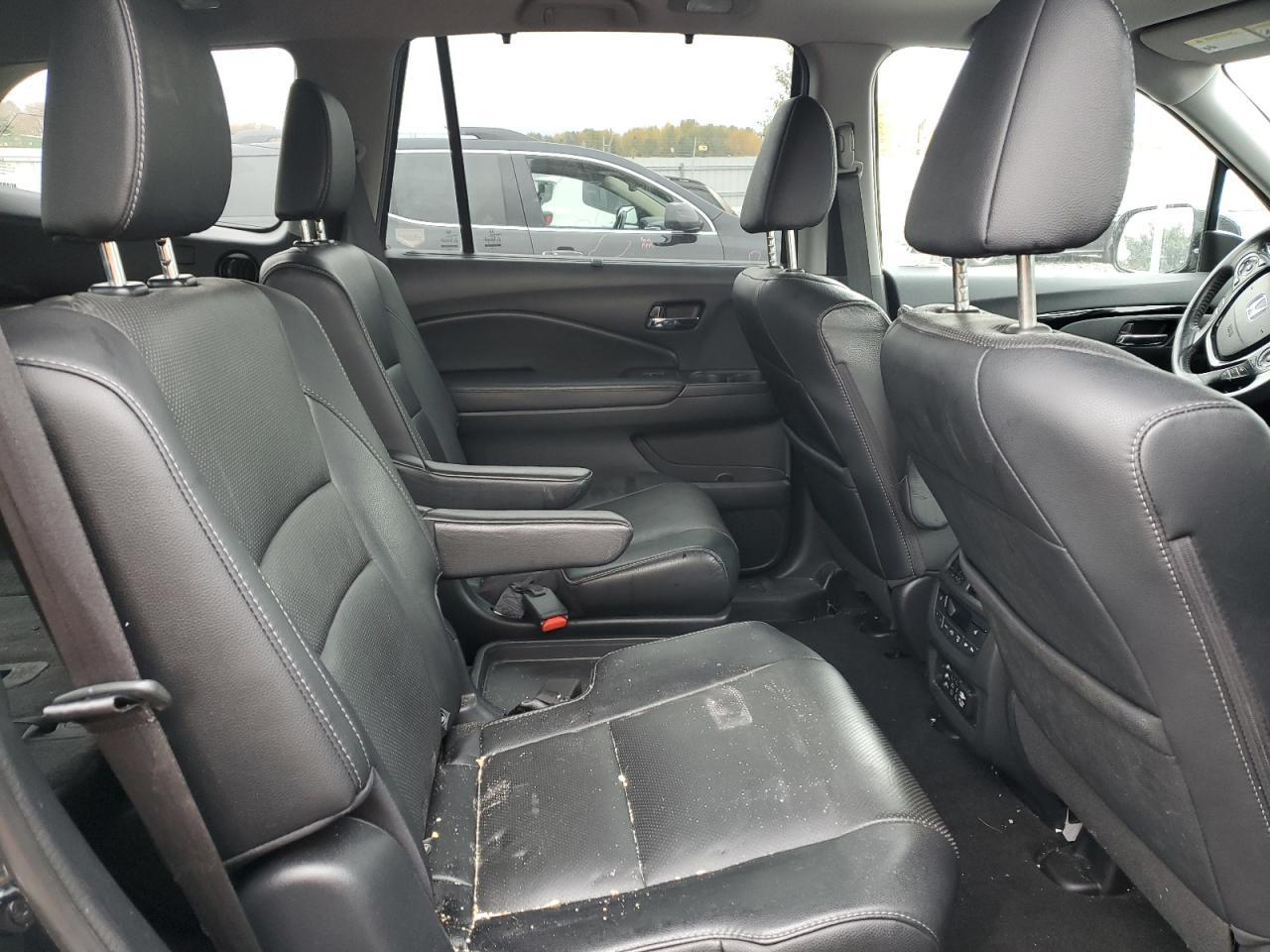 2017 HONDA PILOT