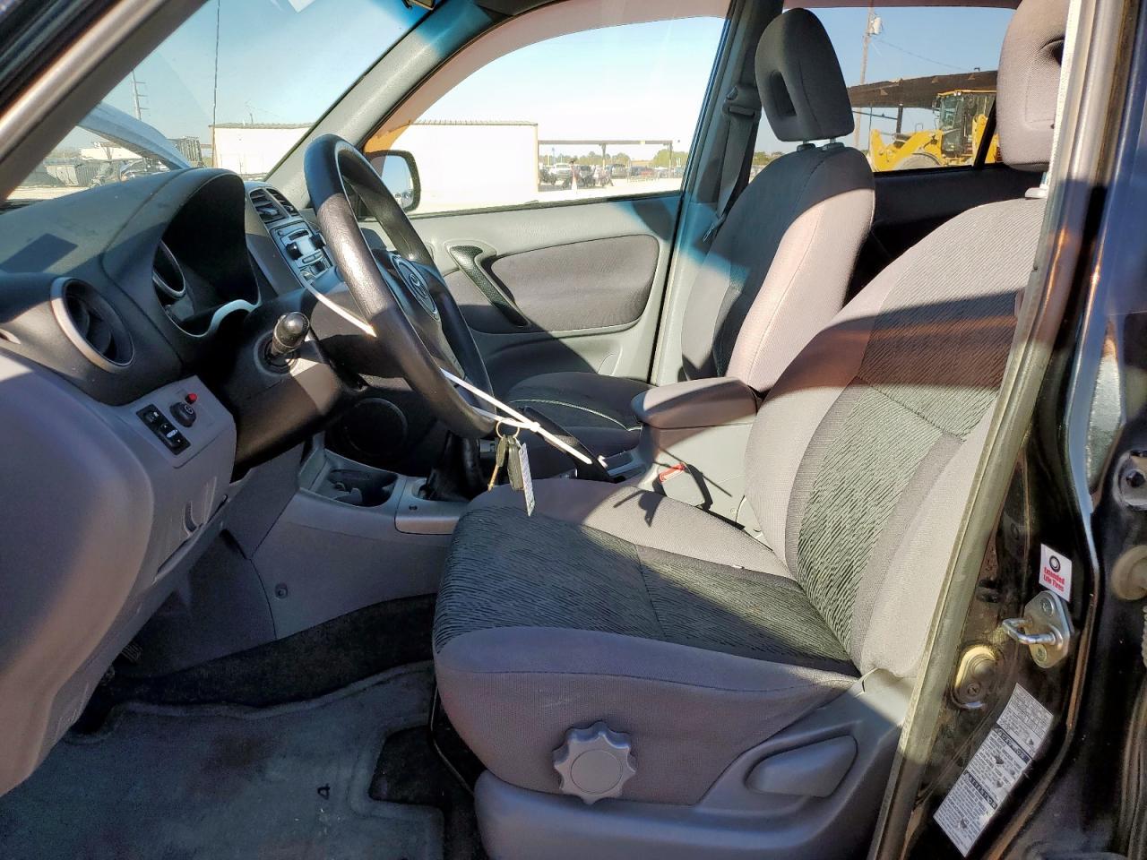 2003 TOYOTA RAV4