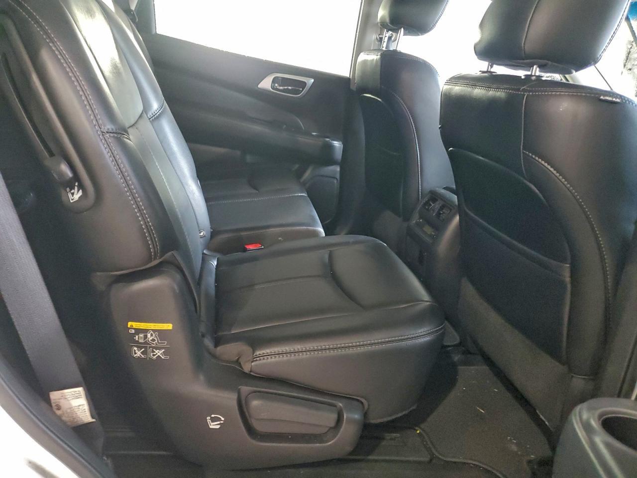 2016 NISSAN PATHFINDER