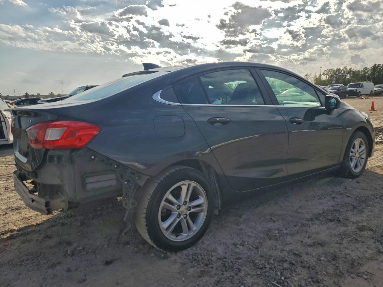 2016 CHEVROLET CRUZE