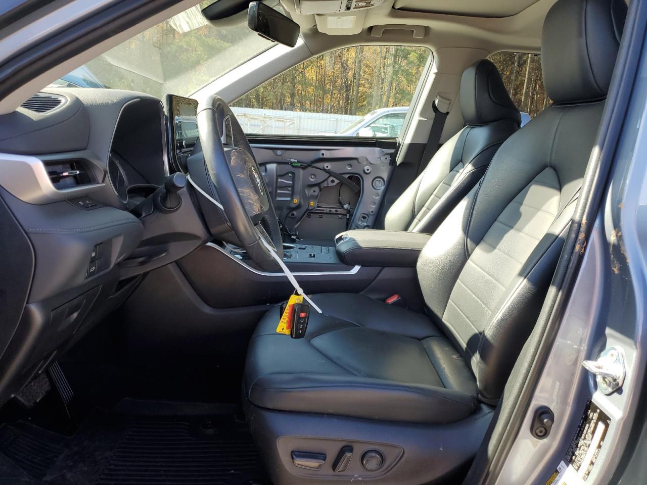 2022 TOYOTA HIGHLANDER